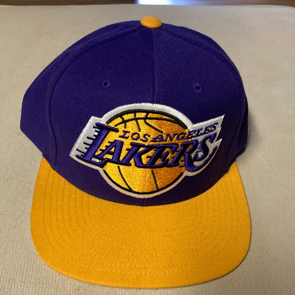 Mitchell & Ness Los Angeles Lakers SnapBack purple yellow basketball NWOT